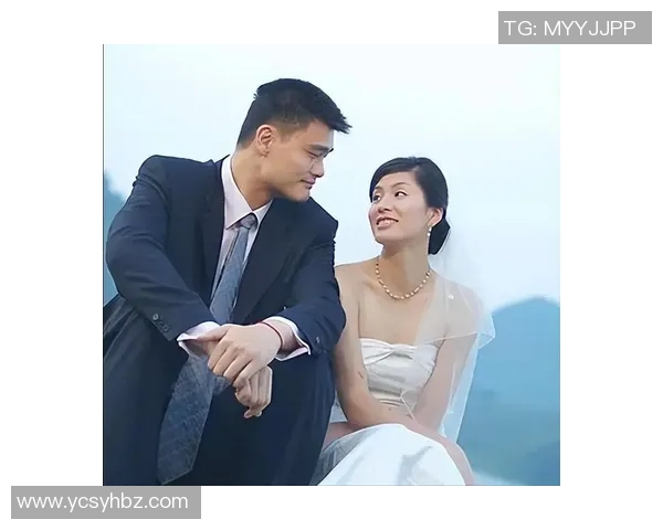 姚明与澳洲女篮劳伦重聚17年后偷瞄瞬间引发叶莉粉丝热议